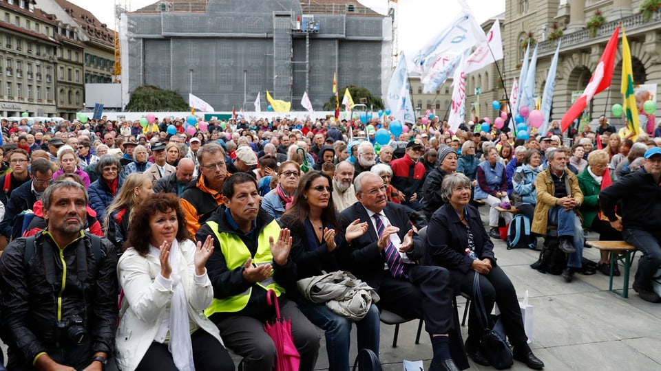la manifestaziun sin la Plazza federala. 