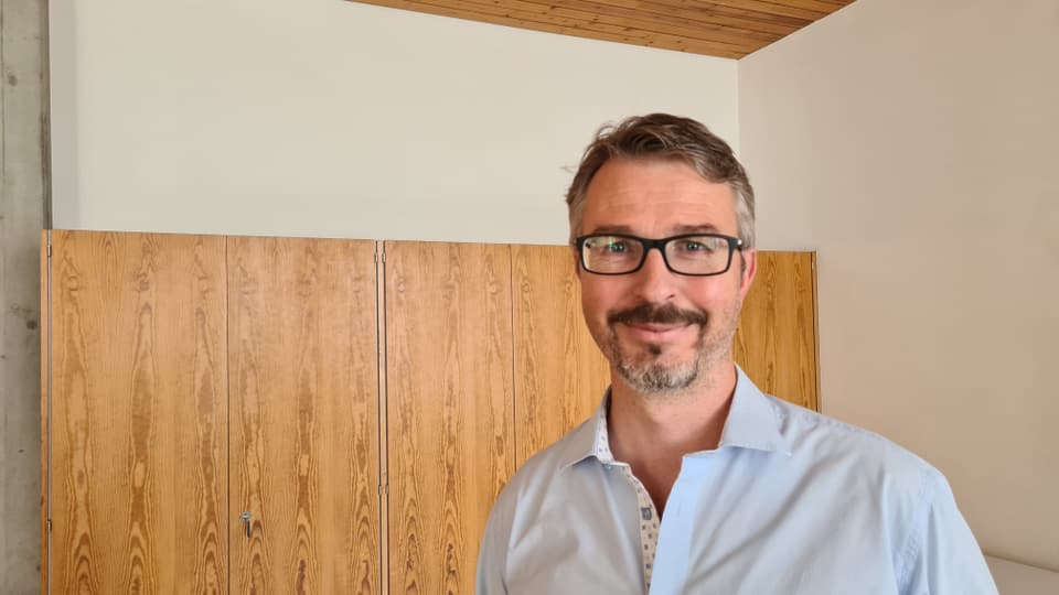 Conradin Klaiss ist der Leiter der Romanisch Kurse Sursilvan in Ilanz. 