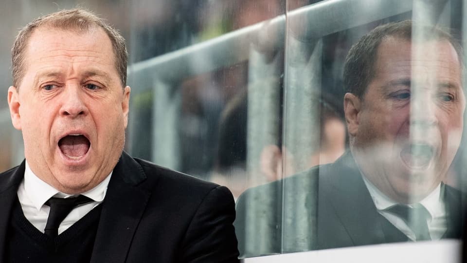 Il trenader da hockey Greg Ireland.