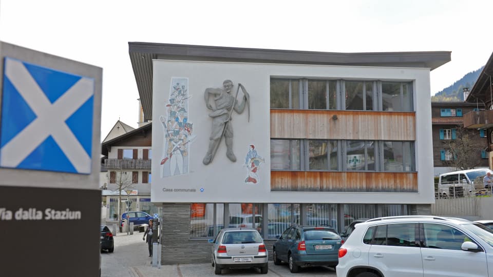 Chasa communala da Mustér
