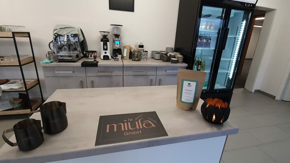 La stizun cun café «la miula» a Sedrun. 