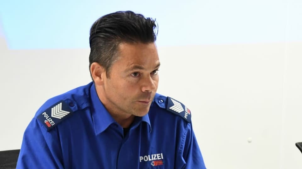 Roman Rüegg: Pledader da medias da la polizia chantunala GR