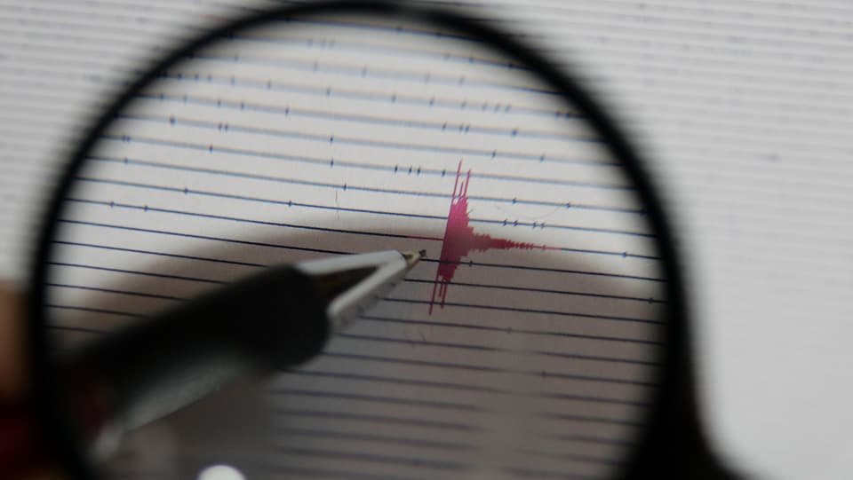 seismogram che mussa in terratrembel cun ina fermezza da 2,9