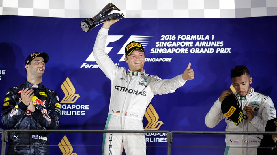 Nico Rosberg, Danile Ricciardo e Lewis Hamilton. 