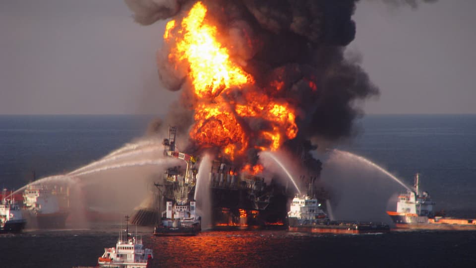La plattafurma d'ieli Deepwater Horizon che brischa.