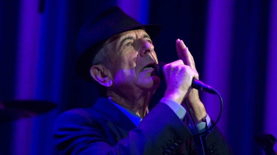 Leonard Cohen sin il palc In um che chanta