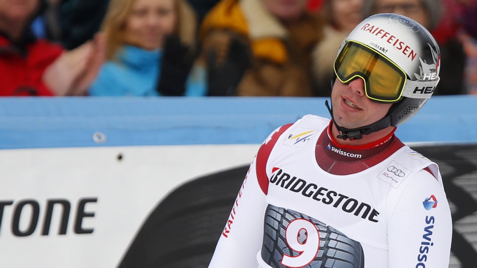Beat Feuz sto vegnir operà suenter sia crudada en il trenament.