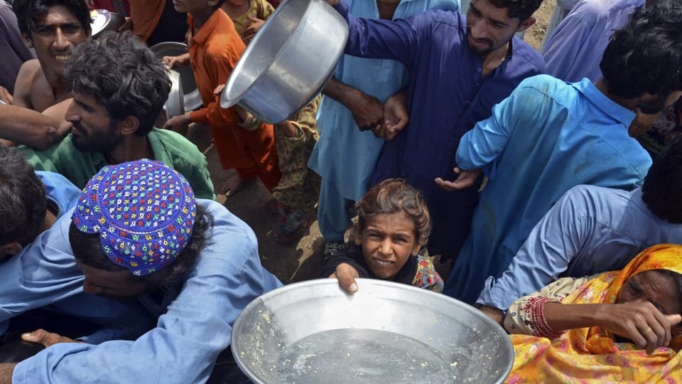 Surdada da medicaments en il Pakistan.