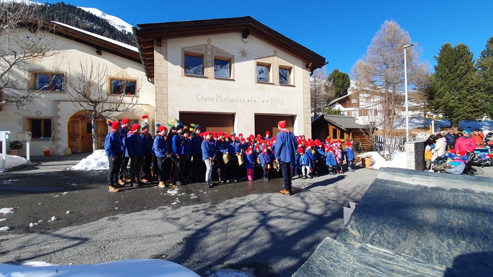 Brail gruppa d'uffants en furmaziun