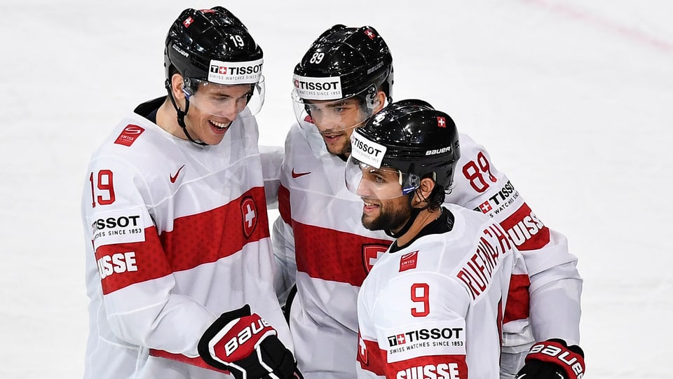 giugaders da hockey sa legran suenter in gol. 