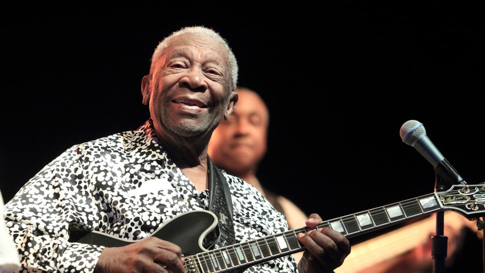 B.B. King è mort ils 14 da matg en la vegliadetgna dad 89 onns. 