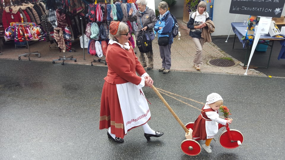 Festa da racolta en Val Müstair.