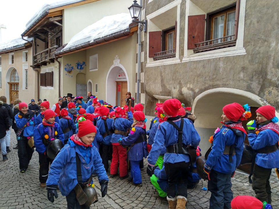 Impressiuns dal Chalandamarz a Samedan.