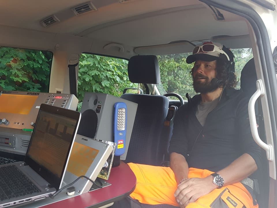 Andres Scherrer en il bus da RTR.