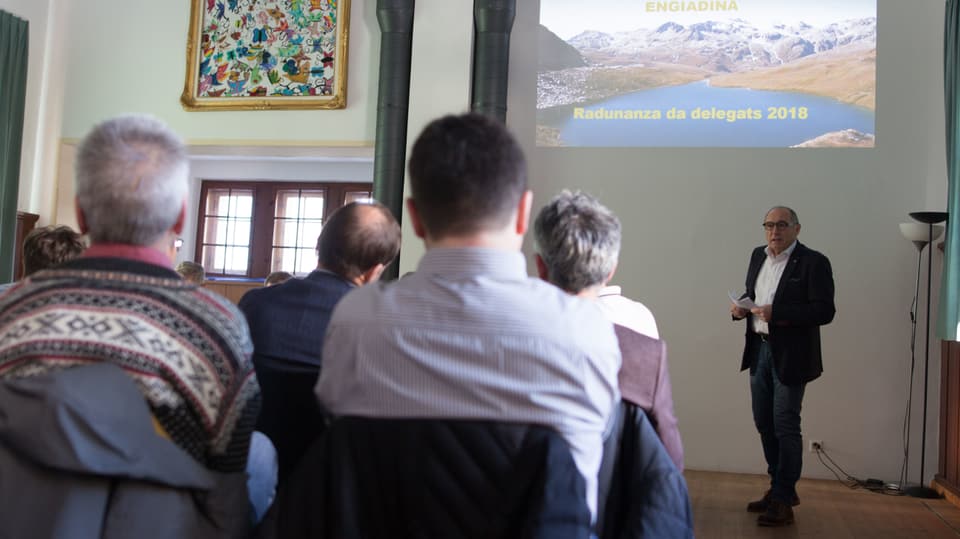 Not Carl, il president da la Corporaziun Energia Engiadina pro sia preschentaziun