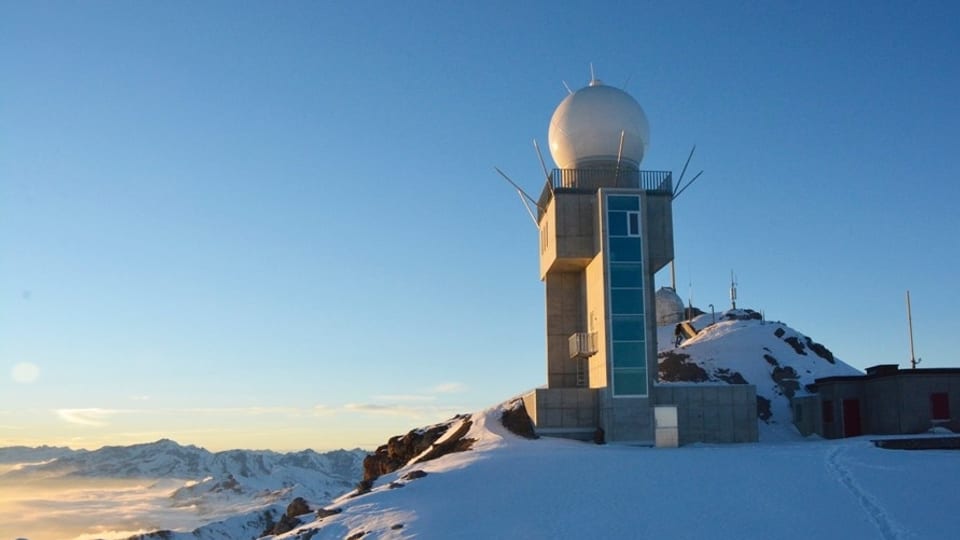 l'antenna dal radar sin il piz
