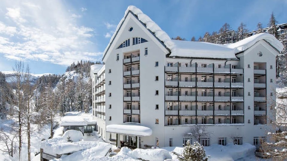 Purtret da l'hotel Schweizerhof a Segl Maria. 