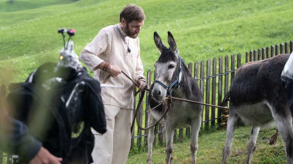 L'actur David Flepp, ubain "der Eselflüsterer"