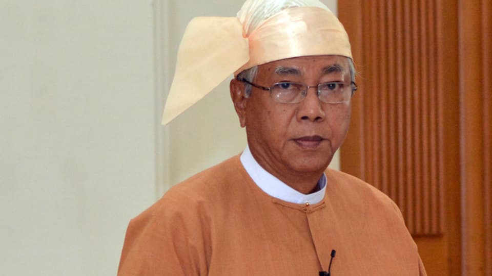 Htin Kyaw, il nov president dal stadi Myanmar en il sidost da l'Asia.
