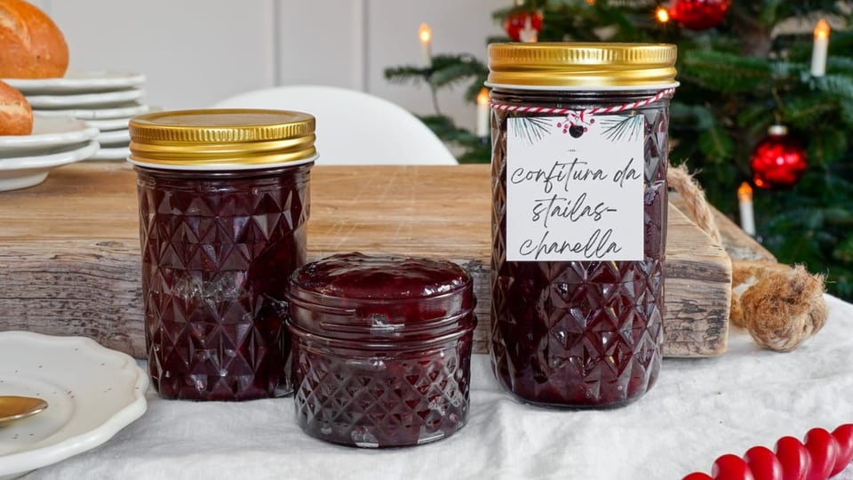 Rezept für Weihnachtskonfiture: Kirschmarmelade mit Zimt