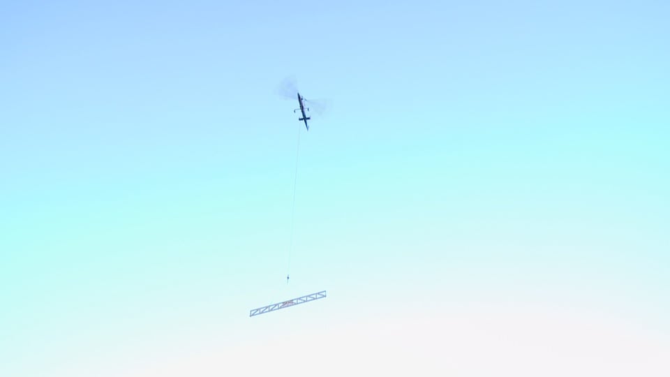 Helicopter transporta in lain da 14 meters