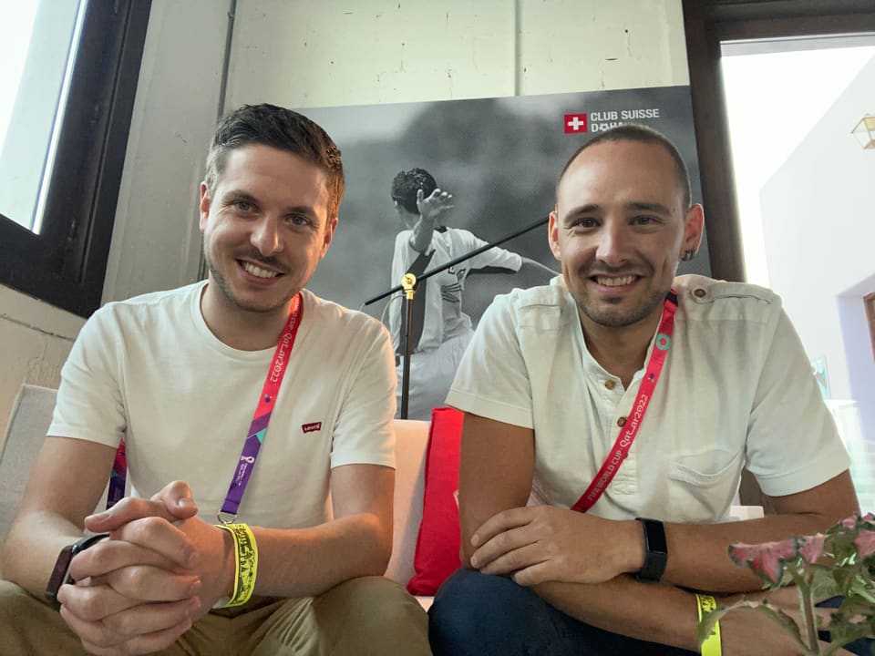 reporters Andreas Wieland e Flavio Deflorin èn viagiads a Doha. 