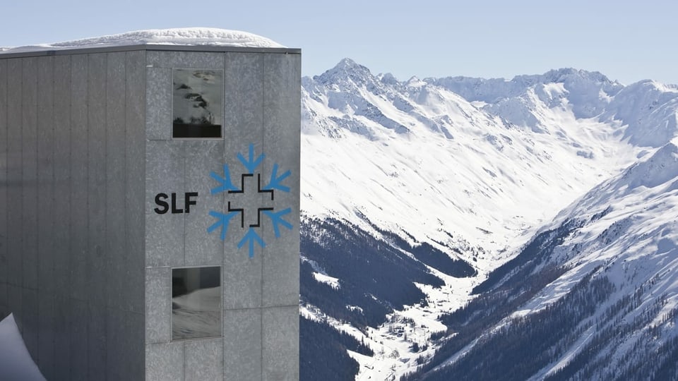 Purtret dal bajetg dal SLF a Tavau sin il Weissfluhjoch. 