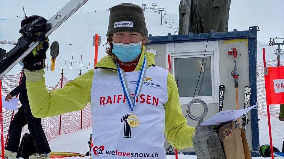 Meglier skiunz grischun U16 (stagiun 2020/21) Skiunz cun medaglia e buccals
