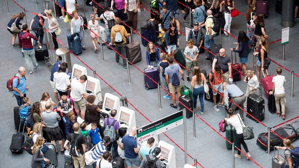 Il fanadur èn passa 2,6 milliuns passagiers sa tschentads u partids a l'eroport da Turitg.