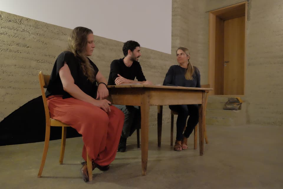 Discussiun suenter il film cun Corsin Blumenthal (sanester) e Juliana Fanjul (dretg)