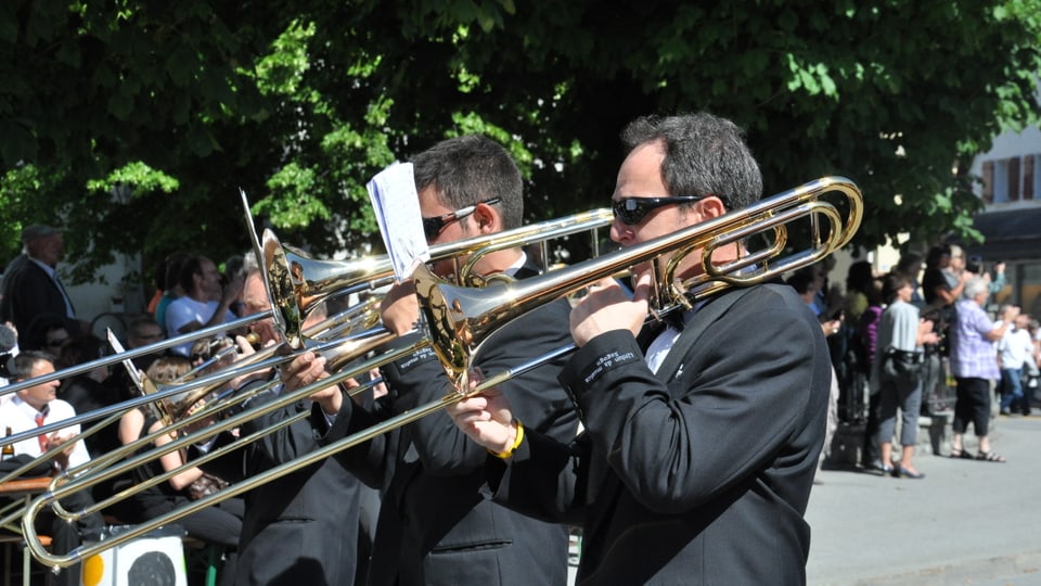 Impressiuns da la festa da chant a Glion.