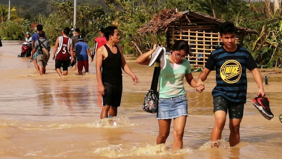 Vias inundadas sin las Filippinas.