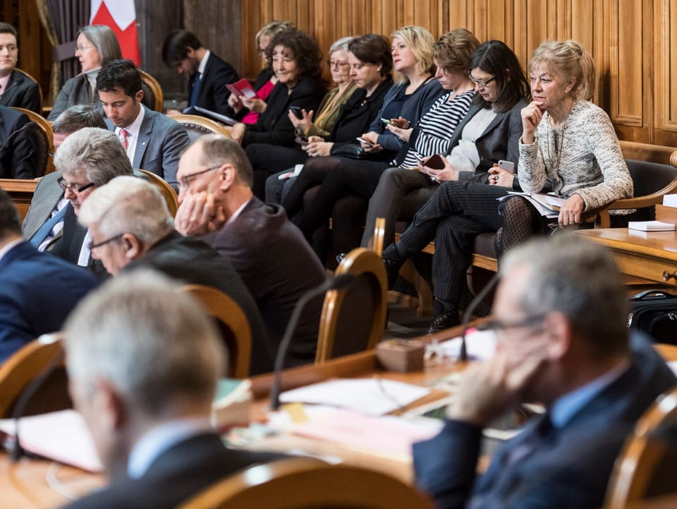 L'interess a al debatta era grond. Era dunnas dal Cussegl naziunal èn stattas a tadlar.
