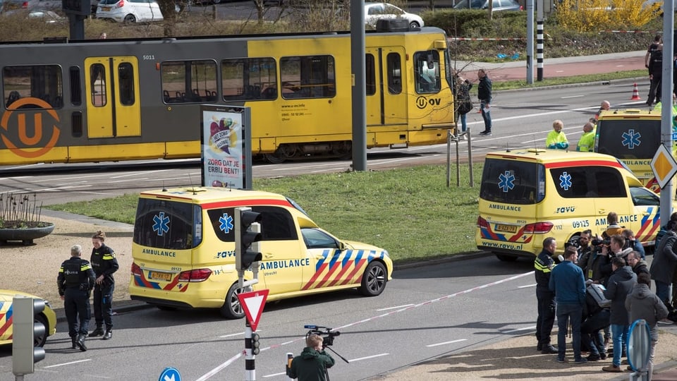 Tram ed ambulanzas. 