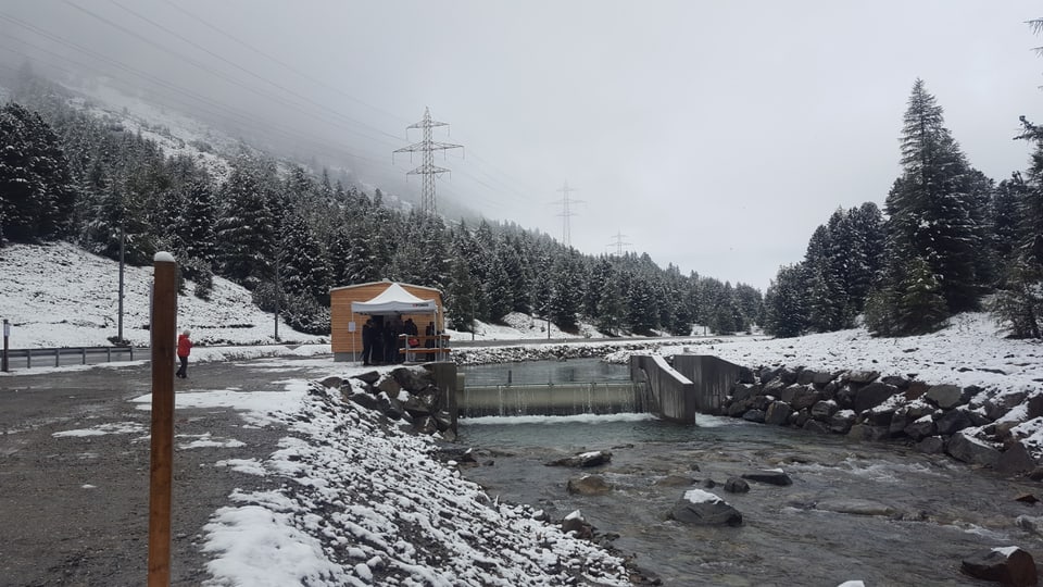 Ova da Bernina, qua vegn inchaschada l'aua per producir forz'electrica.