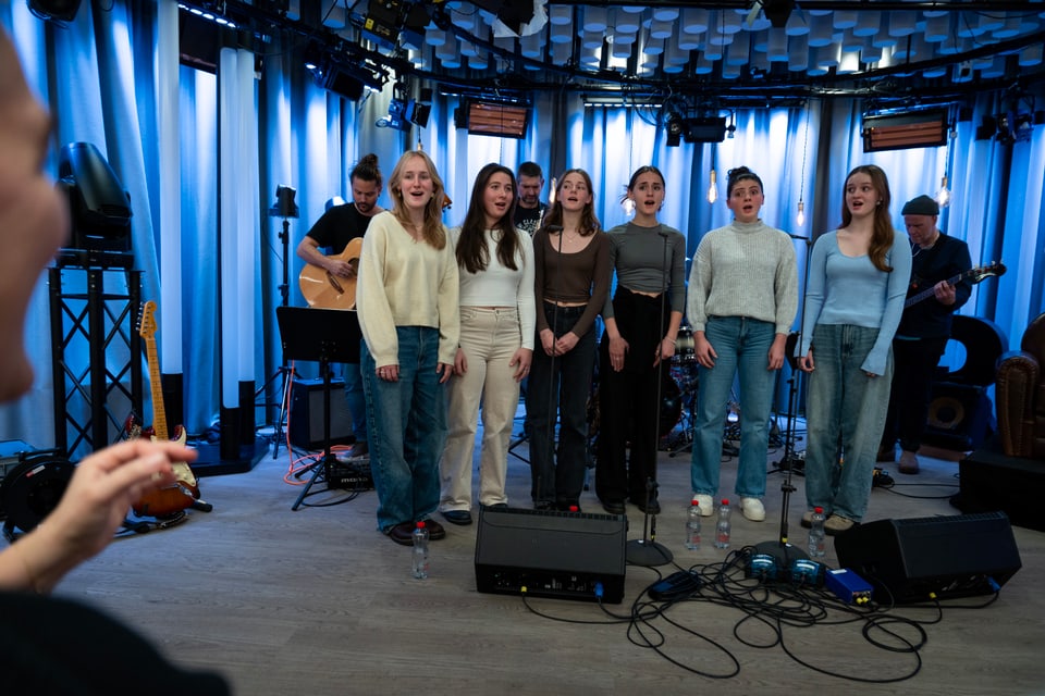Das Ensemble Cantus Avis mit den jungen Sängerinnen wurde extra für die Sendung der Late Lounge gegründet.