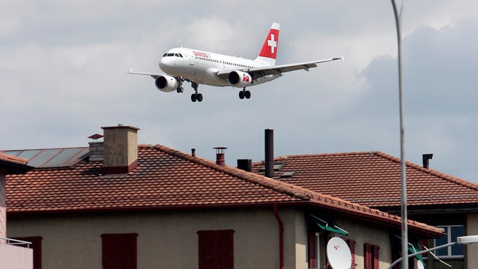 Aviun curt avant d’atterrar a la plazza aviatica a Turitg.