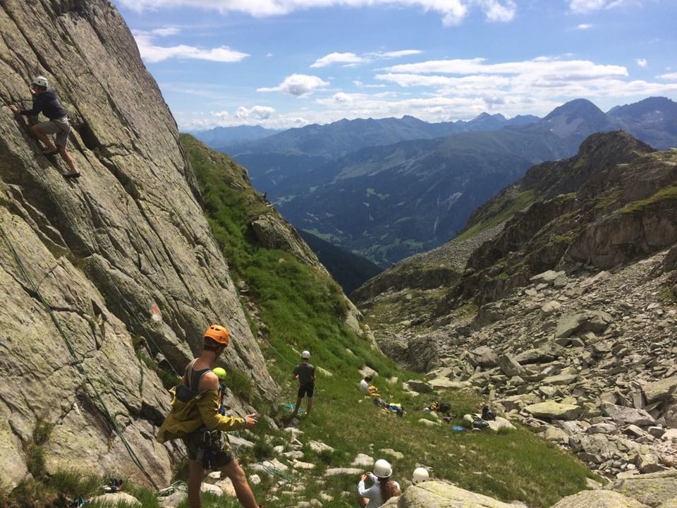 La vista davent da la paraid.