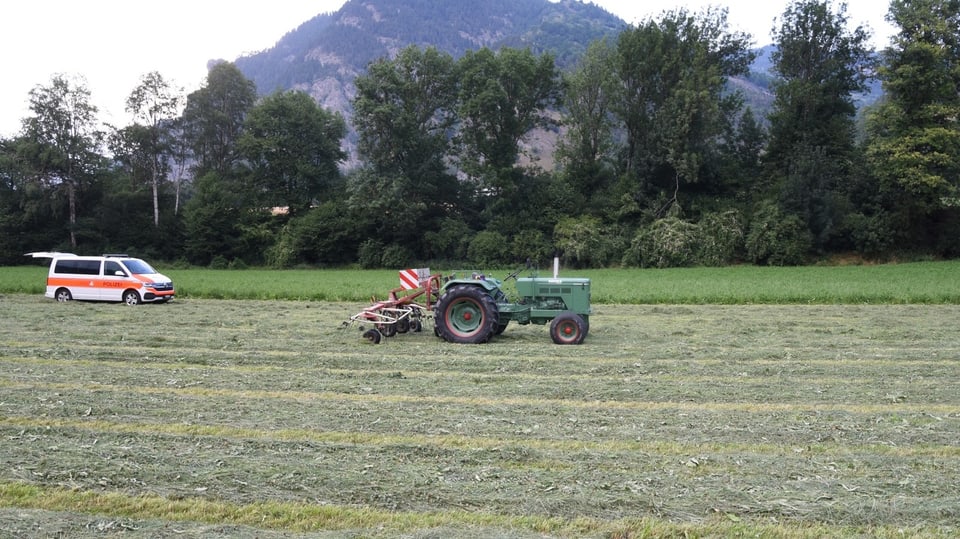 Traktor in Paspels