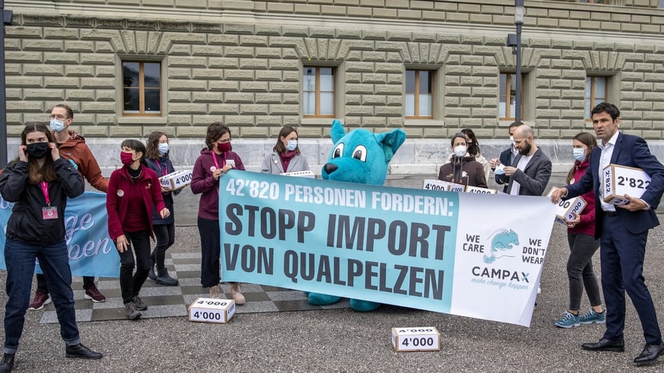 Ensemen cun organisaziuns d'animals ha il cusseglier naziunal Matthias Aebischer inoltrà il settember la moziun. 