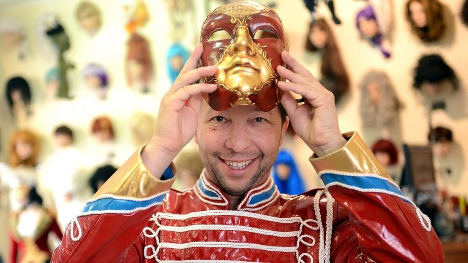 Purtret da DJ BoBo.