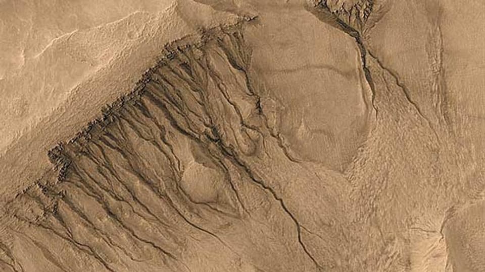 En tschertga da vita sin il Mars - In crater sin il Mars.