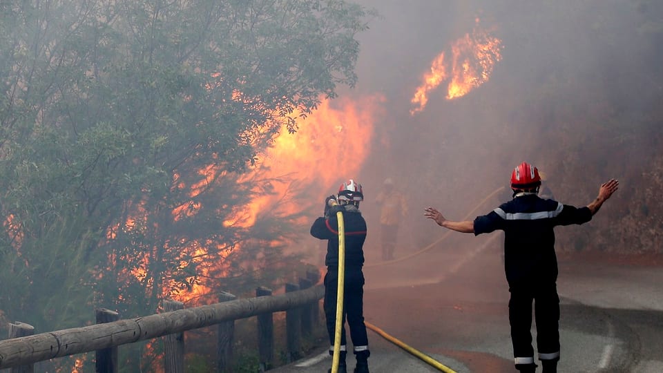 Purtret dals incendis dasper ina via en Frantscha dal sid. 