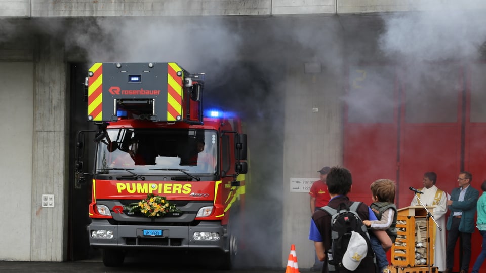 La preschentaziun dal nov auto scala cun ina show da fim