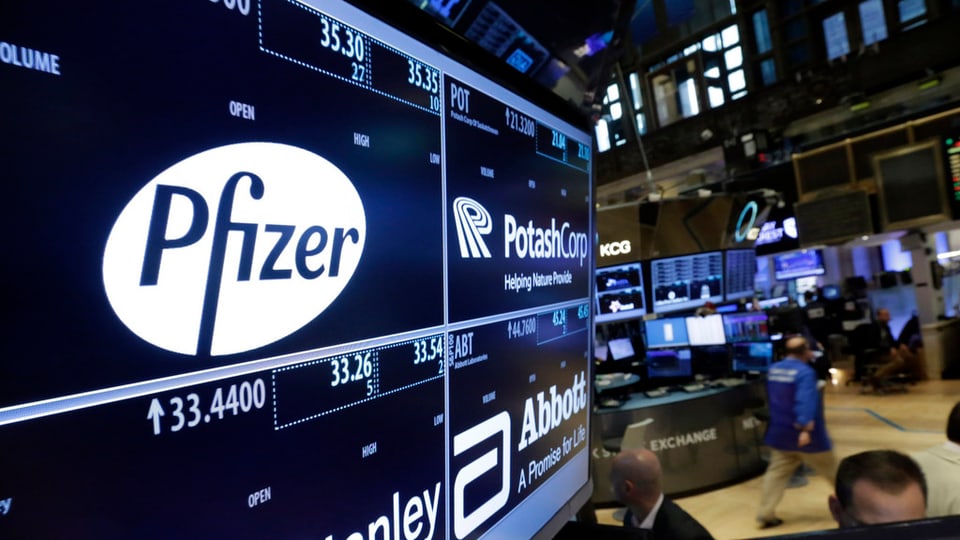 Pfiser è in concern american cun sedia a New York.
