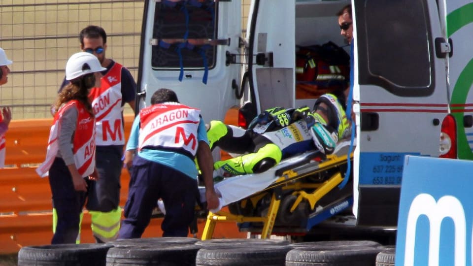 Dominique Aegerter ha stuì vegnir transportà en l’ospital suenter ch’el è crudà grevamain al Grond Premi da la Spagna