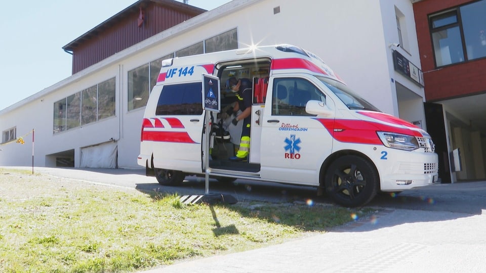 ambulanza cun pazient