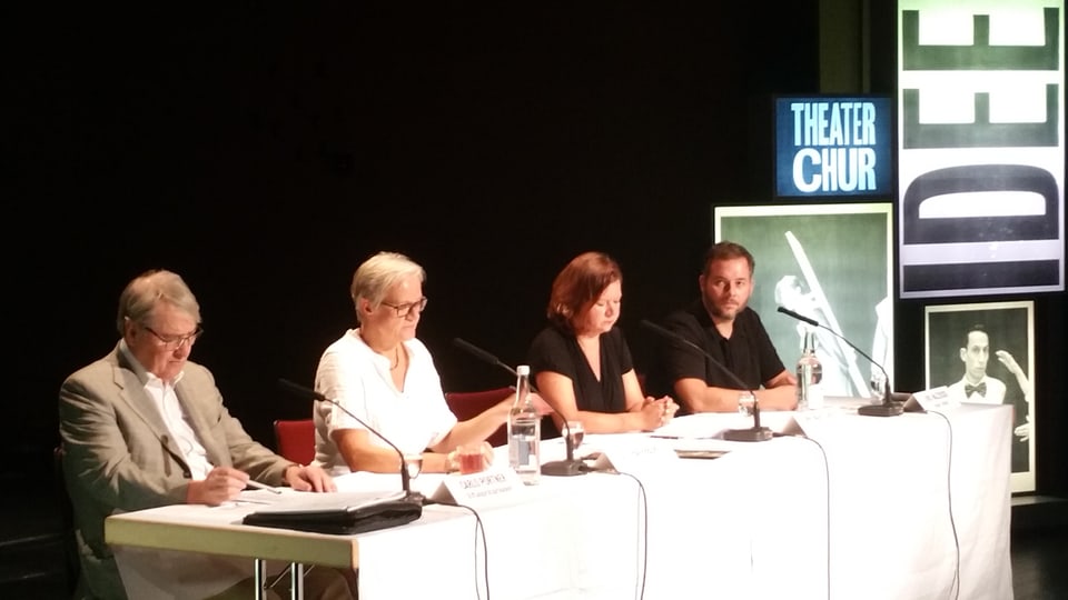 Nova stagiun, novas producziuns en il teater Cuira.