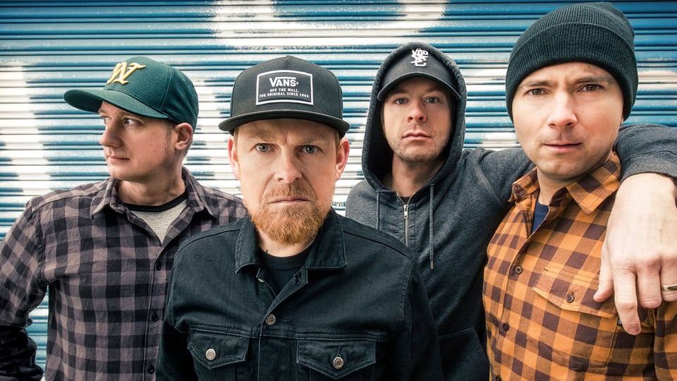 Ils commember da la band Millencolin.