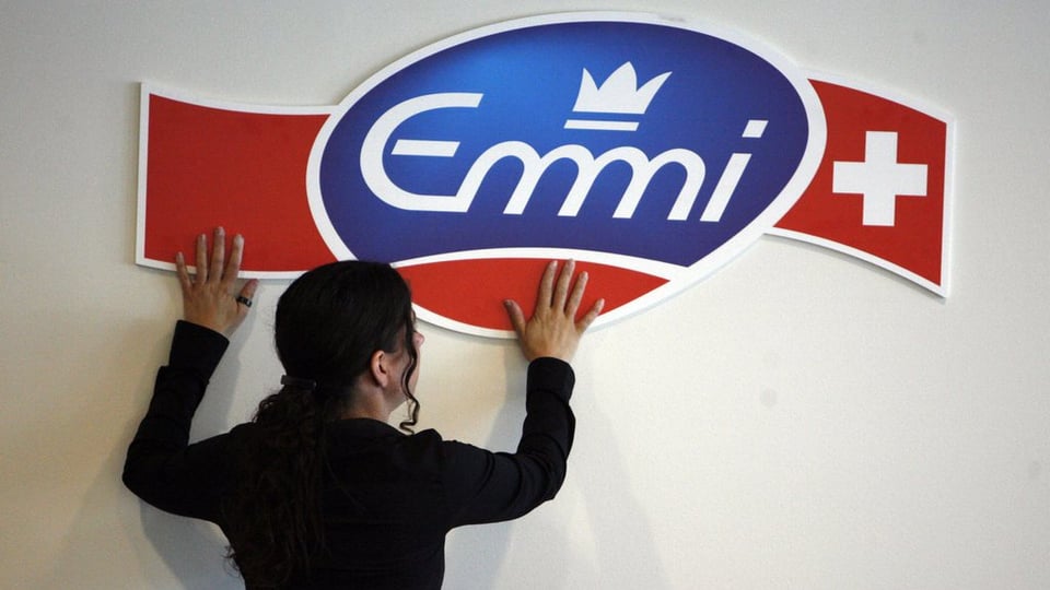 Il logo da Emmi vid ina paraid.